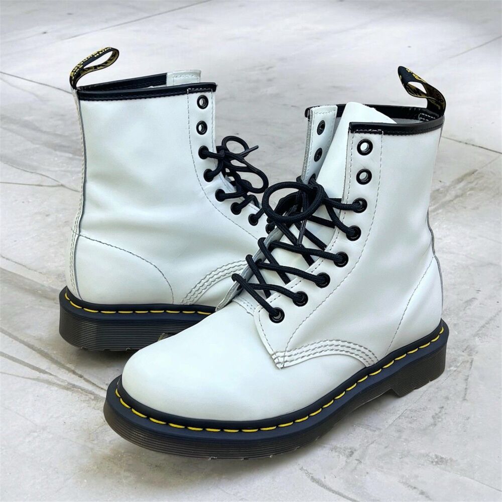 Dr Martens 1460 White Smooth Leather Boots Womens 7 Ankle Combat 11821 - Unworn
